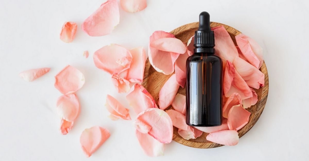 5-what-essential-oils-are-good-for-sleeping-rose-9305307