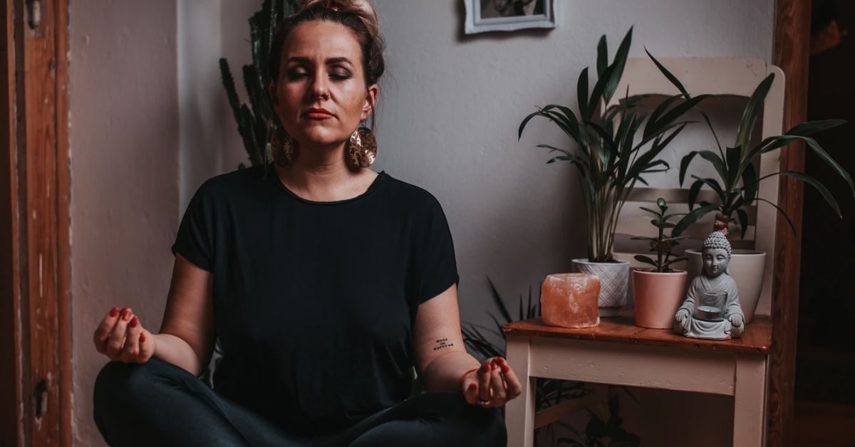 8-how-to-meditate-for-better-sleep-relax-6759948