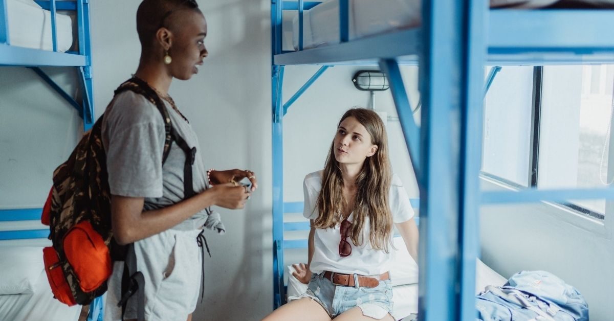 2-backpacker-checklist-sleep-hostel-3426461